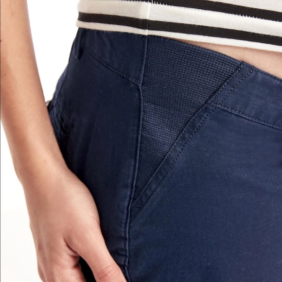 GAP Maternity inset panel twill summer shorts - Picture 4 of 5